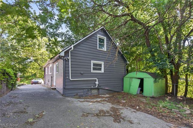 7115 Park Avenue, Cleveland, OH 44105