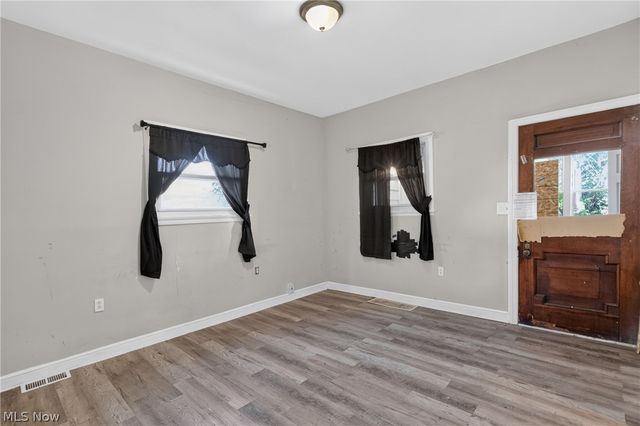 7115 Park Avenue, Cleveland, OH 44105