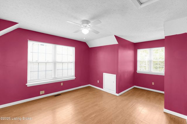 3716 Stratton Ave, Louisville, KY 40211