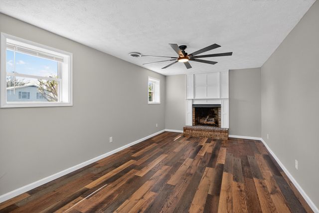 259 S Eagle Creek Drive, Lexington, KY 40515