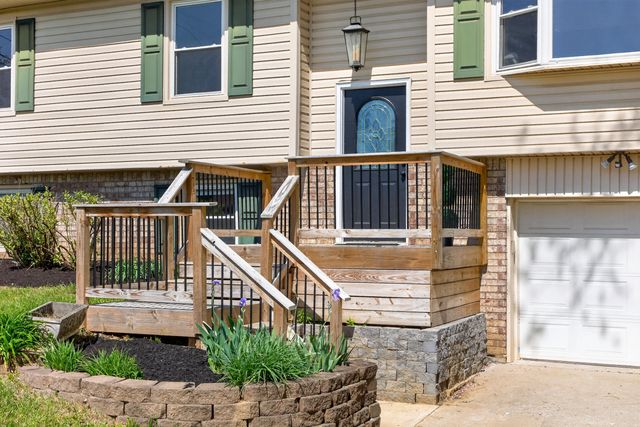 259 S Eagle Creek Drive, Lexington, KY 40515