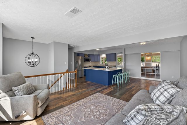 259 S Eagle Creek Drive, Lexington, KY 40515