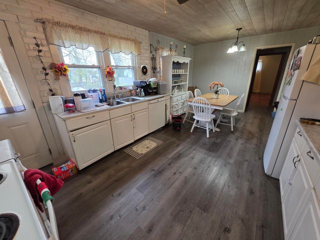 2949 Monroe Street, Ashland, KY 41102