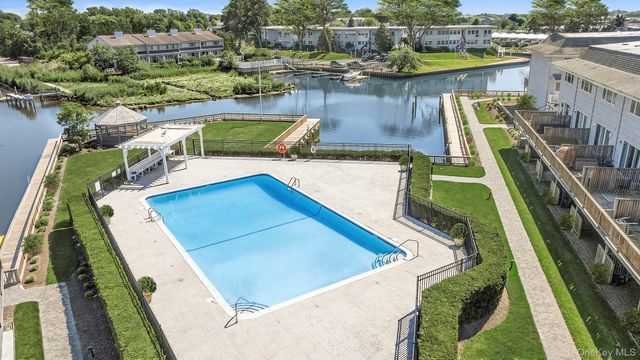 3004 Mitchell Road, Westhampton Beach, NY 11978