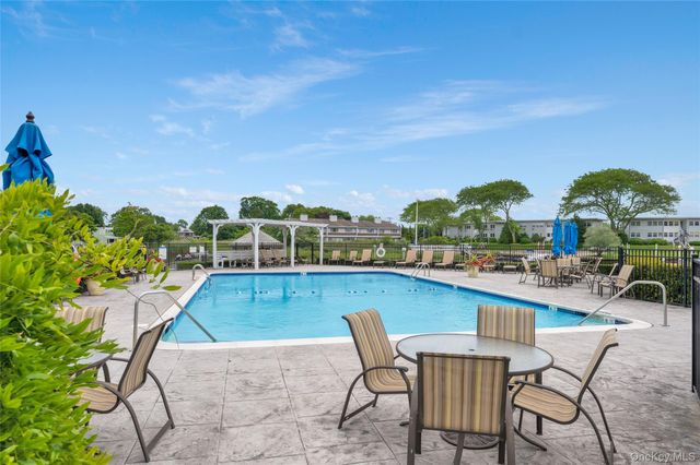 3004 Mitchell Road, Westhampton Beach, NY 11978