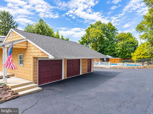 4 LAFAYETTE AVE, Titusville, NJ 08560