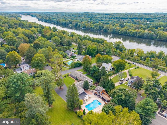 4 LAFAYETTE AVE, Titusville, NJ 08560