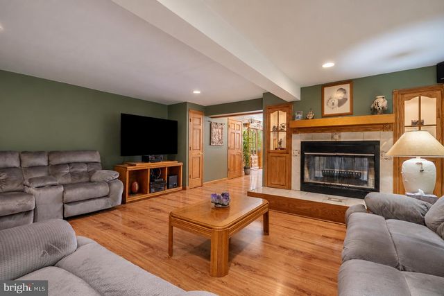 4 LAFAYETTE AVE, Titusville, NJ 08560