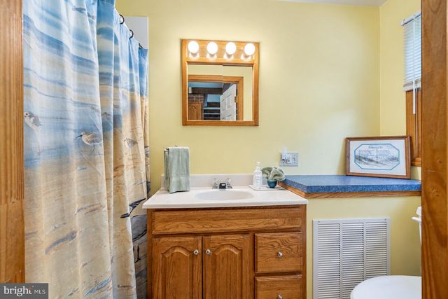 4 LAFAYETTE AVE, Titusville, NJ 08560