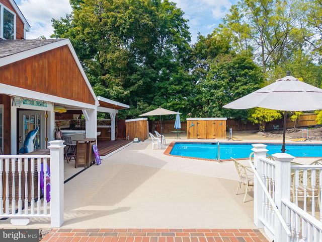 4 LAFAYETTE AVE, Titusville, NJ 08560