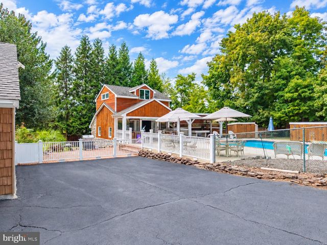4 LAFAYETTE AVE, Titusville, NJ 08560