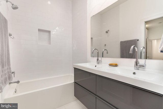 1741 1ST ST NW #2, Washington, DC 20001