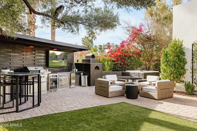 10011 E Windrose Drive, Scottsdale, AZ 85260