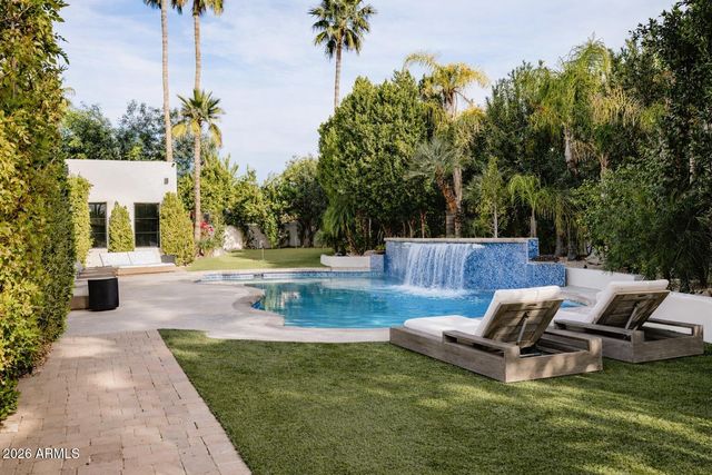 10011 E Windrose Drive, Scottsdale, AZ 85260