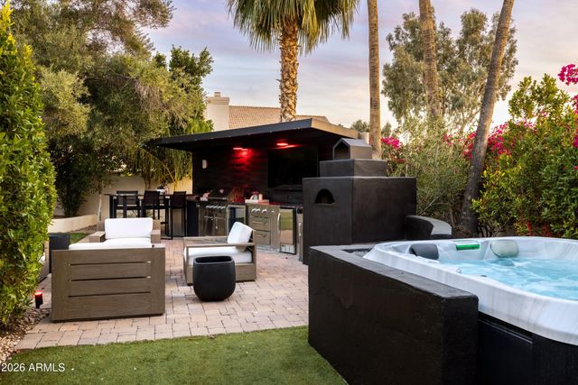 10011 E Windrose Drive, Scottsdale, AZ 85260