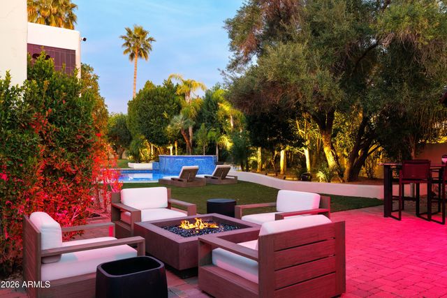 10011 E Windrose Drive, Scottsdale, AZ 85260