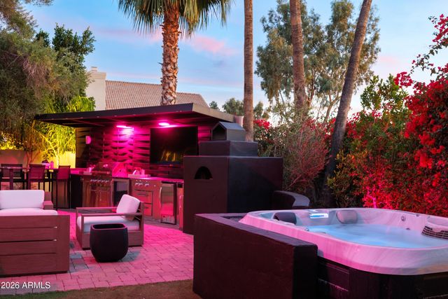 10011 E Windrose Drive, Scottsdale, AZ 85260