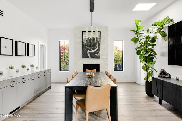 10011 E Windrose Drive, Scottsdale, AZ 85260