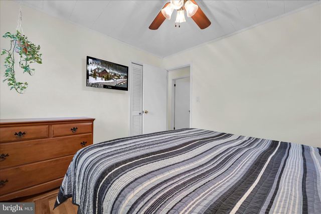 190 BRIER CITY RD, Pottsville, PA 17901