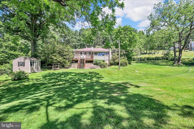 190 BRIER CITY RD, Pottsville, PA 17901