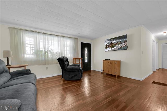 190 BRIER CITY RD, Pottsville, PA 17901