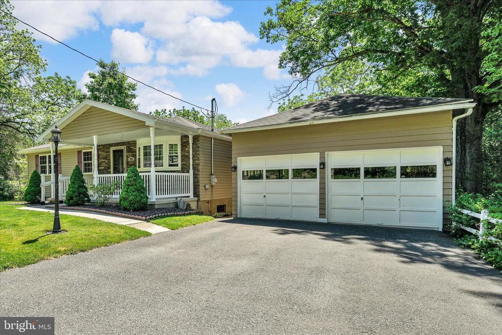 190 BRIER CITY RD, Pottsville, PA 17901