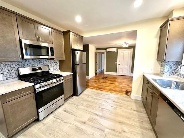 37 Gordon St 1, Waltham, MA 02453