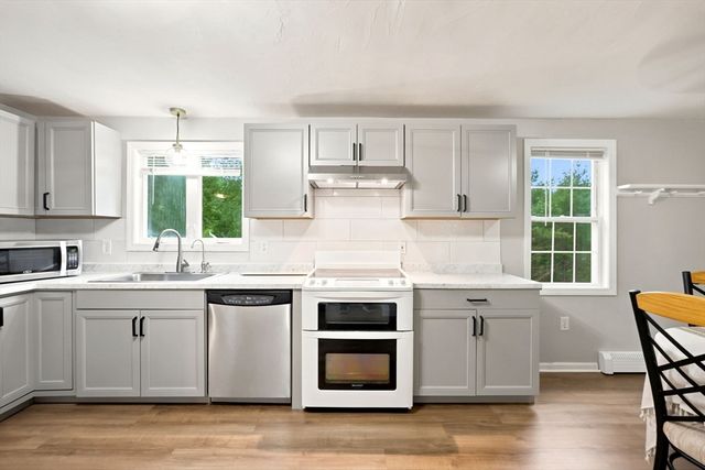 11 Elmwood Dr, Berkley, MA 02779