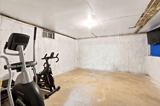 11 Elmwood Dr, Berkley, MA 02779