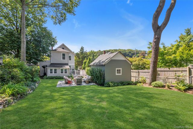64 Tooker Avenue, Oyster Bay, NY 11771