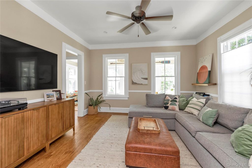 64 Tooker Avenue, Oyster Bay, NY 11771 — photo 3