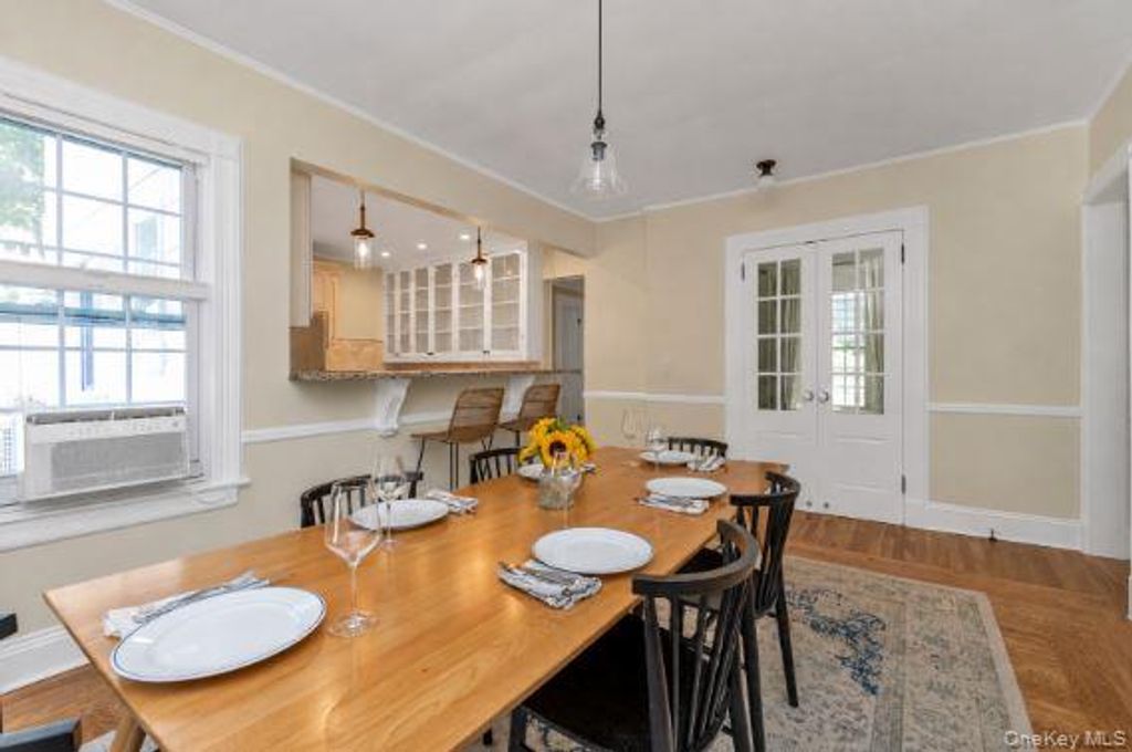 64 Tooker Avenue, Oyster Bay, NY 11771 — photo 5