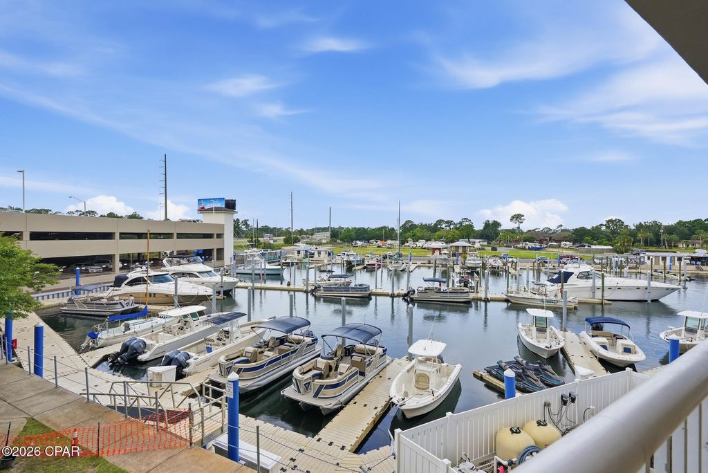 Image 5 of property listing at 6422 W Highway 98 202, Panama City Beach, FL 32407