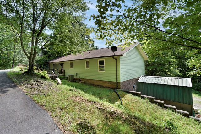 488 West Cherry, Hayesville, NC 28904