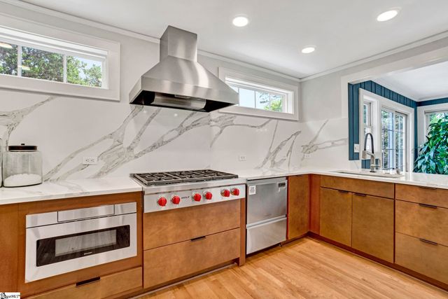 420 Longview Terrace, Greenville, SC 29605