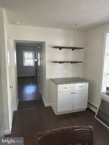 1202 REBEL HILL RD, Conshohocken, PA 19428