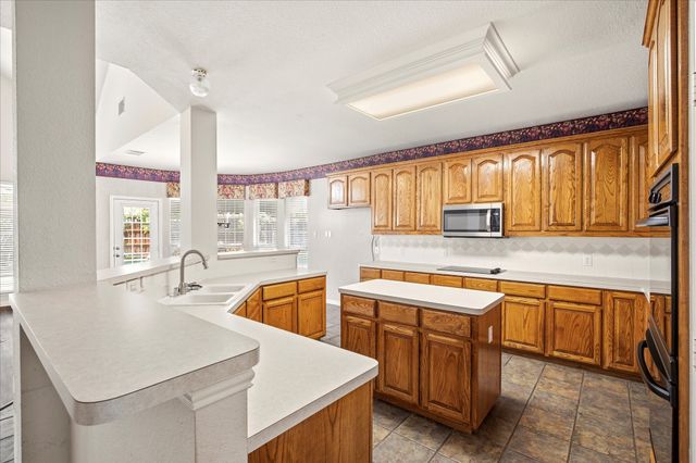 4024 Binley Drive, Richardson, TX 75082