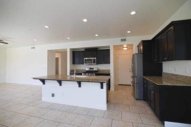 2160 N Stokes Court, Visalia, CA 93291