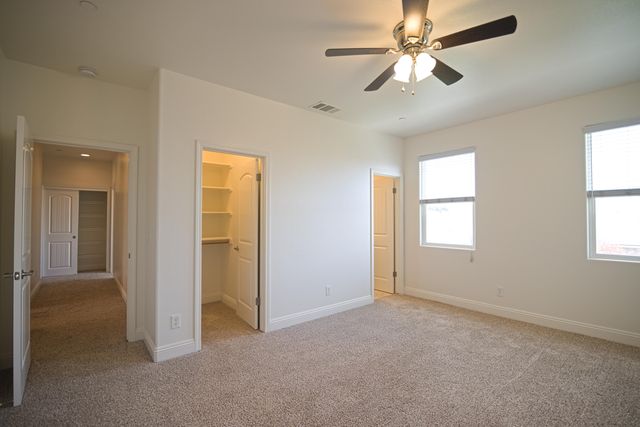 2160 N Stokes Court, Visalia, CA 93291