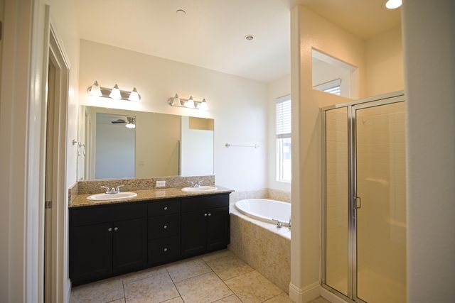 2160 N Stokes Court, Visalia, CA 93291