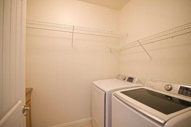 2160 N Stokes Court, Visalia, CA 93291