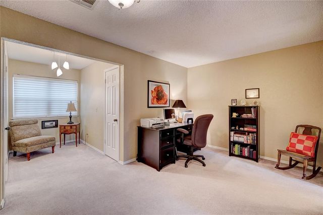 20 Coventry Court, Edmond, OK 73012