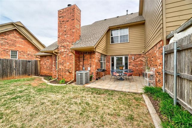 20 Coventry Court, Edmond, OK 73012