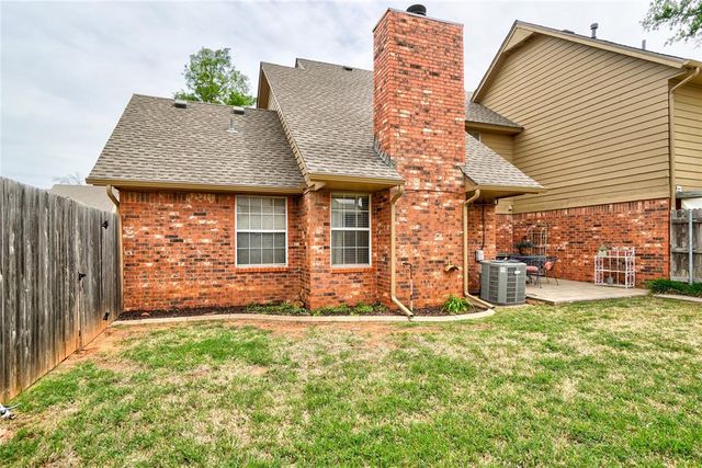 20 Coventry Court, Edmond, OK 73012