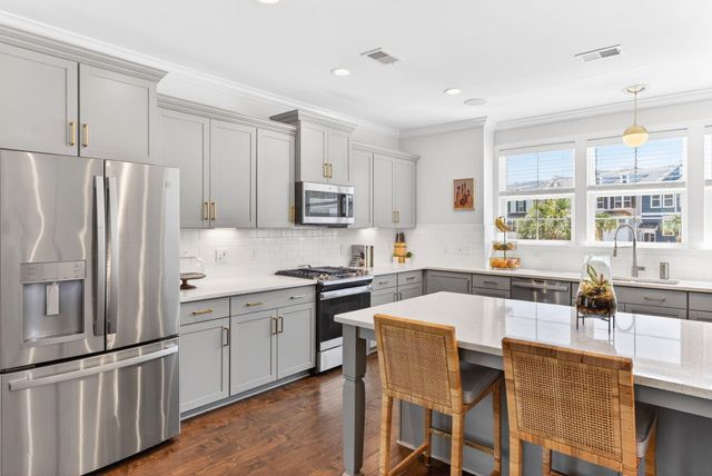 1555 Moss Spring Road, Mount Pleasant, SC 29466
