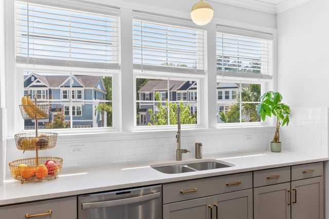 1555 Moss Spring Road, Mount Pleasant, SC 29466