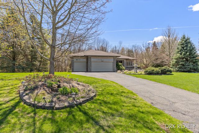 5900 Cannon Hills Drive NE, Ada, MI 49301