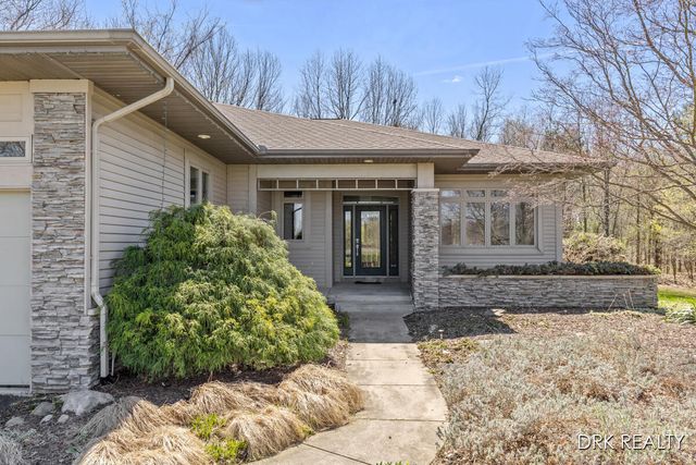 5900 Cannon Hills Drive NE, Ada, MI 49301