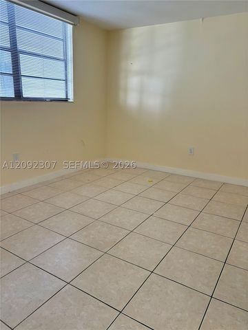 5050 NW 7th St 309, Miami, FL 33126