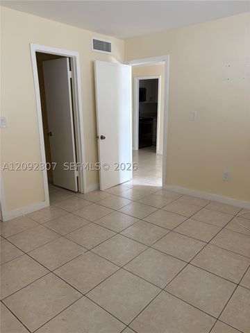 5050 NW 7th St 309, Miami, FL 33126